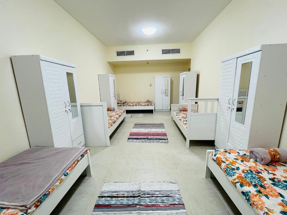 Dubai Hostel Екстер'єр фото